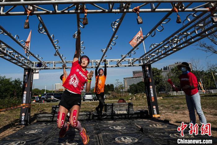 深圳光明欢乐田园承办斯巴达勇士儿童赛深圳站