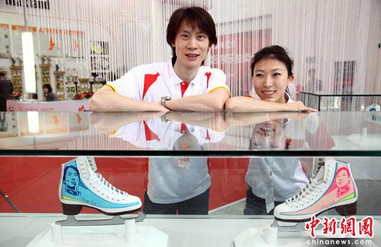 庞清佟健退役转型幕后：推动青少年花滑发展助