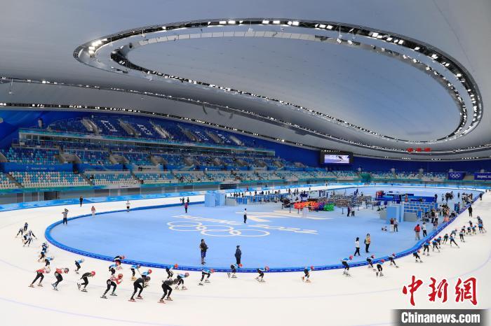 庞清佟健退役转型幕后：推动青少年花滑发展助