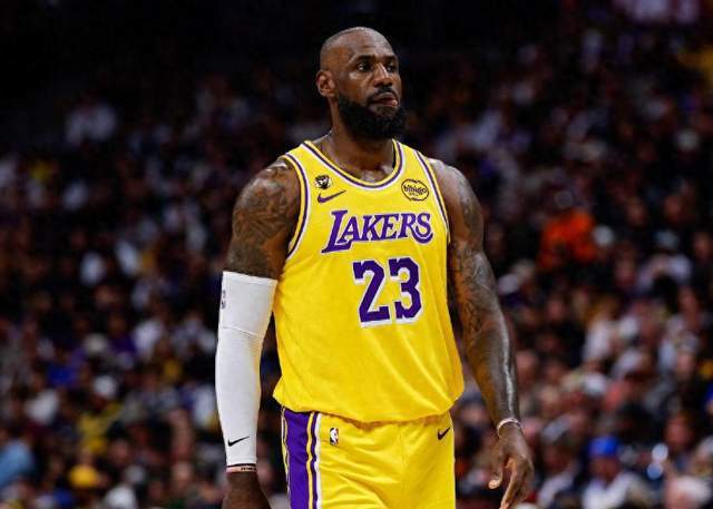 湖人四连胜重返西部第三 詹姆斯转型成关键