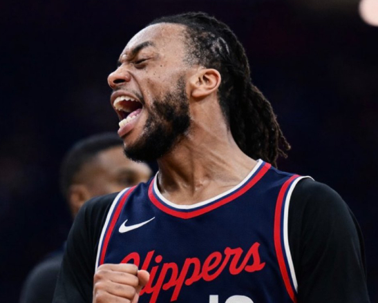 加兰11助攻率快船大胜雄鹿，加盟后数据全面爆发