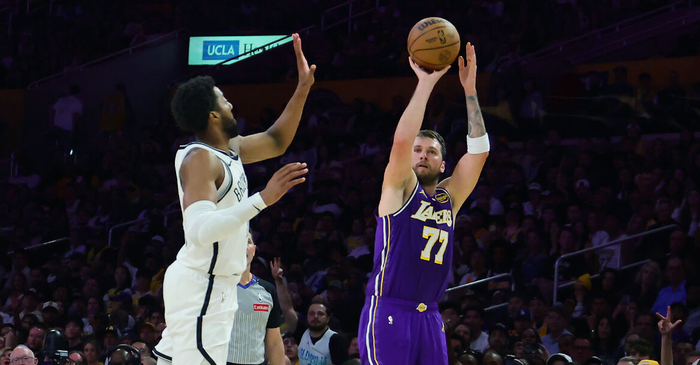 湖人主帅雷迪克力挺东契奇：若延续强势或成M