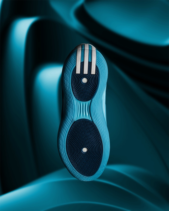 哈登晒季后赛限定球鞋 纪录延续至第17次