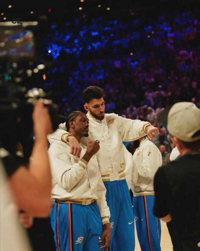 雷霆二当家杰伦-威廉姆斯复出迎战76人 球队战绩